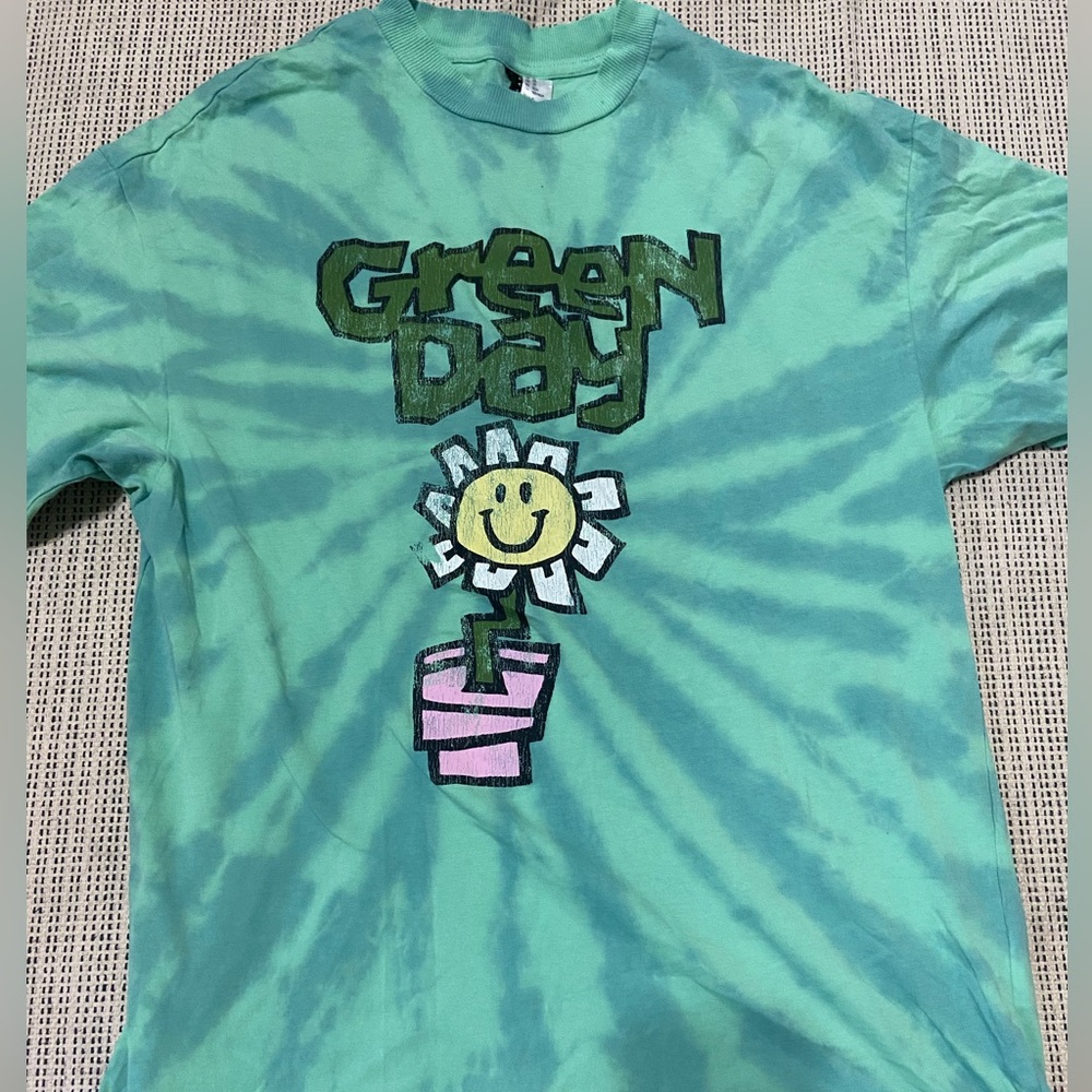 h&m graphic tee